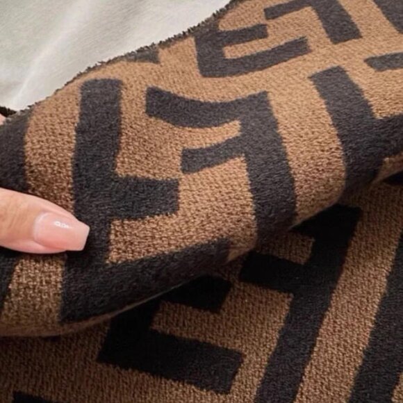 FENDI Double-Faced Wool and Cashmere Blend Cape - Picture 5 of 5